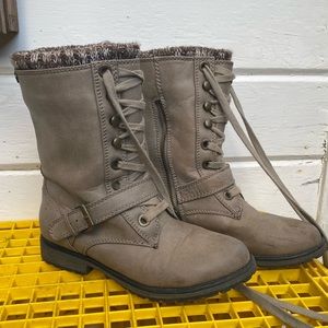 Roxy Boots size 7